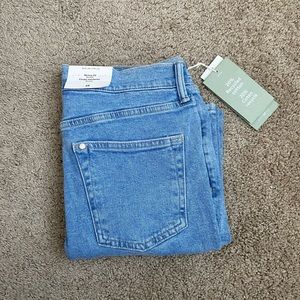 “NWT” H&M Skinny light wash blue jeans Sz 34/30